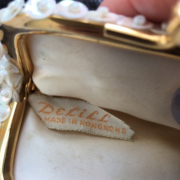 Vintage Handmade Delill Sequined and Beaded Coin Purse - Picture 6 of 8